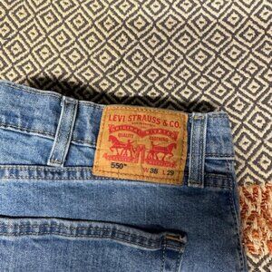Levi's 550 Jeans 38-29